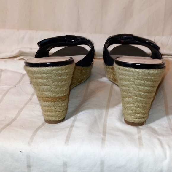 Never worn! Unisa black wedge sandals size 8 - Picture 4 of 5